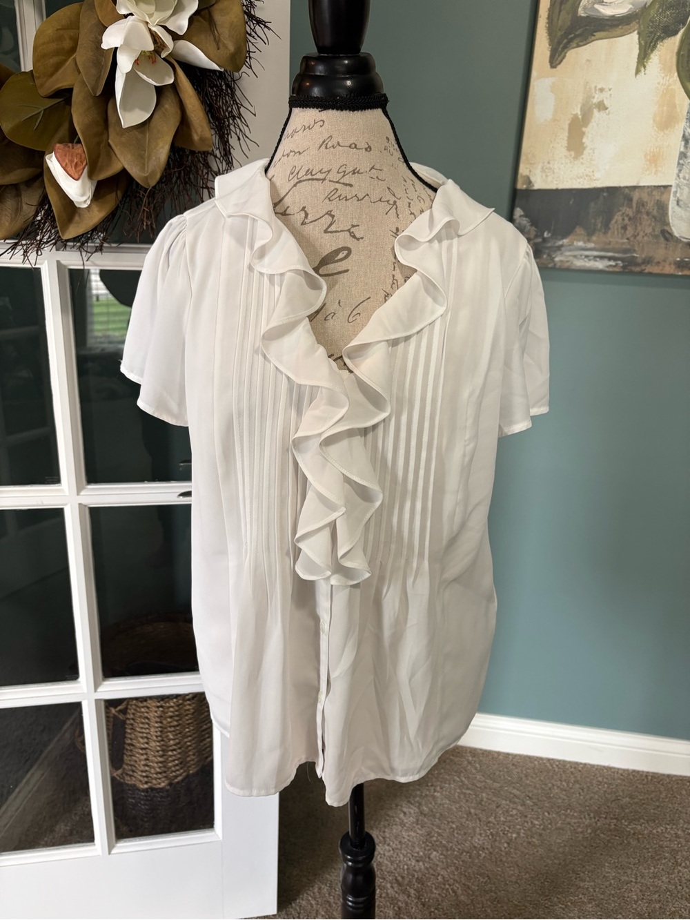 CeCe White Ruffle Front Short Sleeve Blouse
